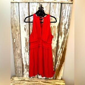 Max Studio Seraphine Red pleated dress with cutout Size large NWT